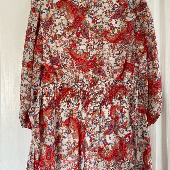 Gabby Skye Floral Paisley Dress, size 8. - Picture 6 of 7